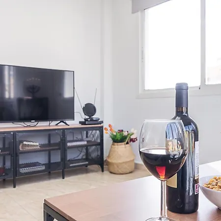 Apartment At Trajano 6 *